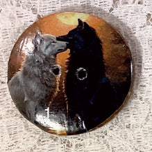 Load image into Gallery viewer, 1.18” buttons-wolf patterns-assorted-great-adirondack-yarn-price is per button