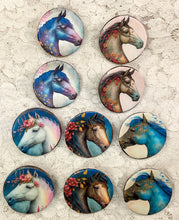 Load image into Gallery viewer, 1.5” Horse pins- Handcrafted Great Adirondack Yarn