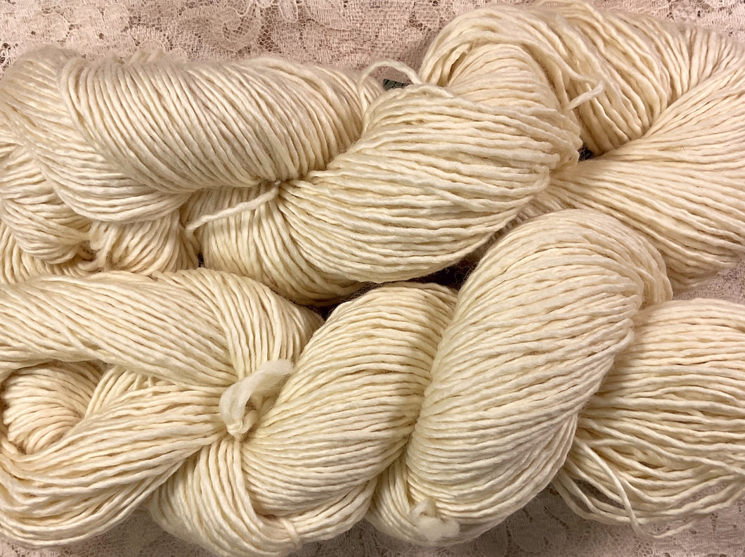 Worsted wt merino-hand dyed-single ply -219 yds- Natural-Great Adirondack