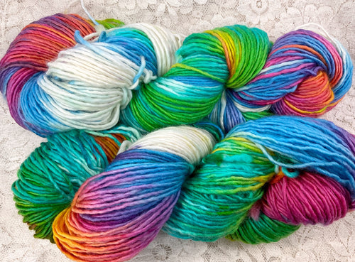 Organic Cotton Yarn 300 yds dk wt Hand Dyed Colors Starburst-Garden Pa –  Sweet Horse Design Co