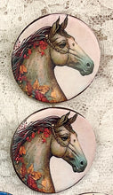Load image into Gallery viewer, 1.5” Horse pins Handcrafted Great Adirondack Yarn
