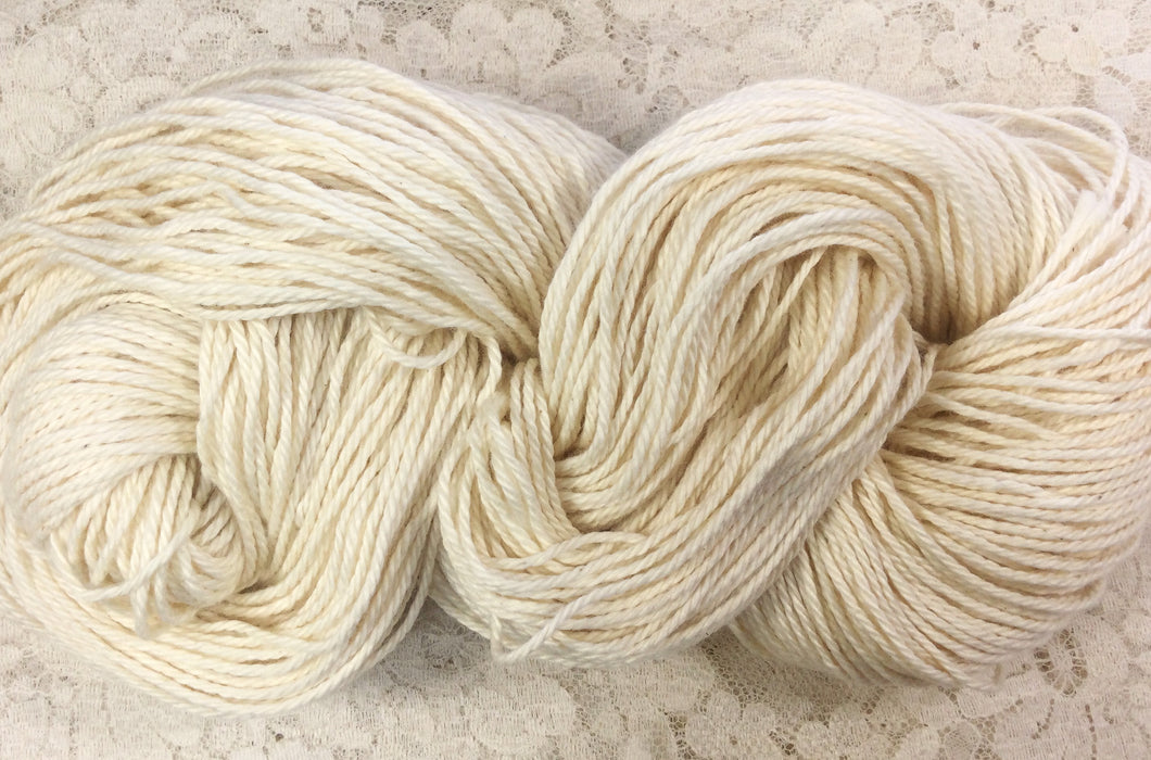 Organic cotton Aran Wt 210 yds Winter White-dyeable